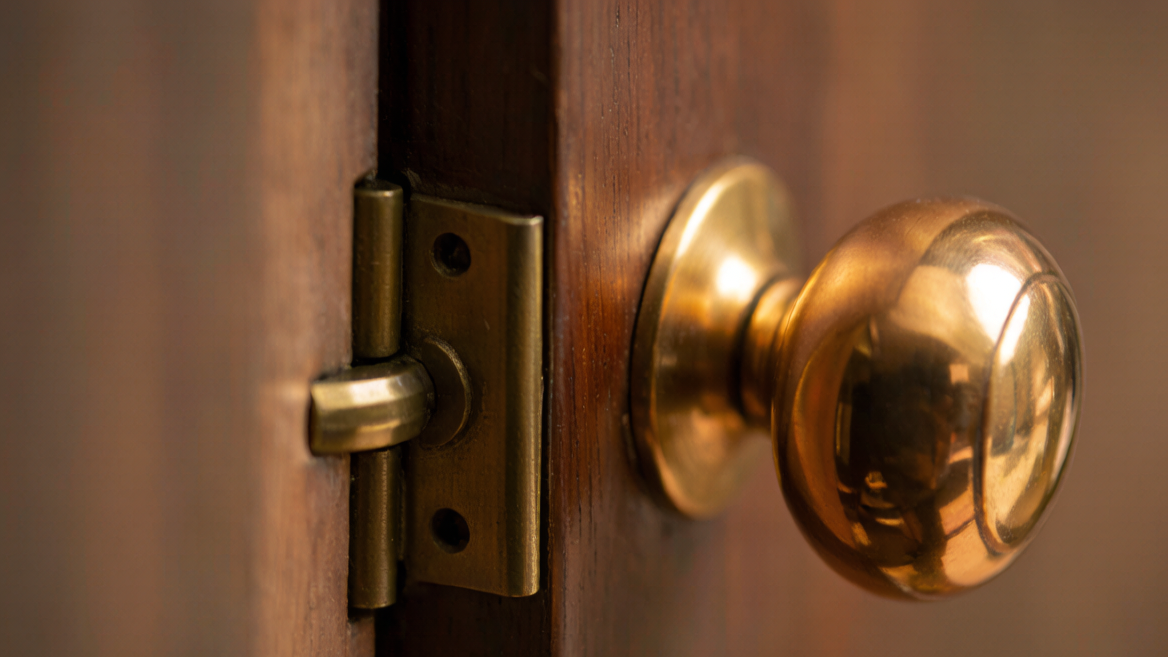 How to Remove Rust and Restore Old Hardware